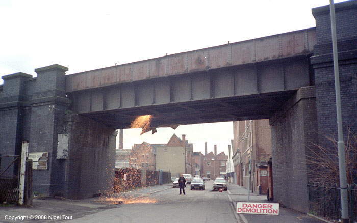 Demolition of GCR bridge over Slater Street, Leicester