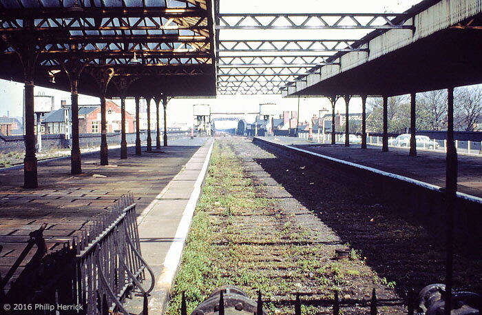 Platforms 1 and 2 in the north bay, Leicester Central station